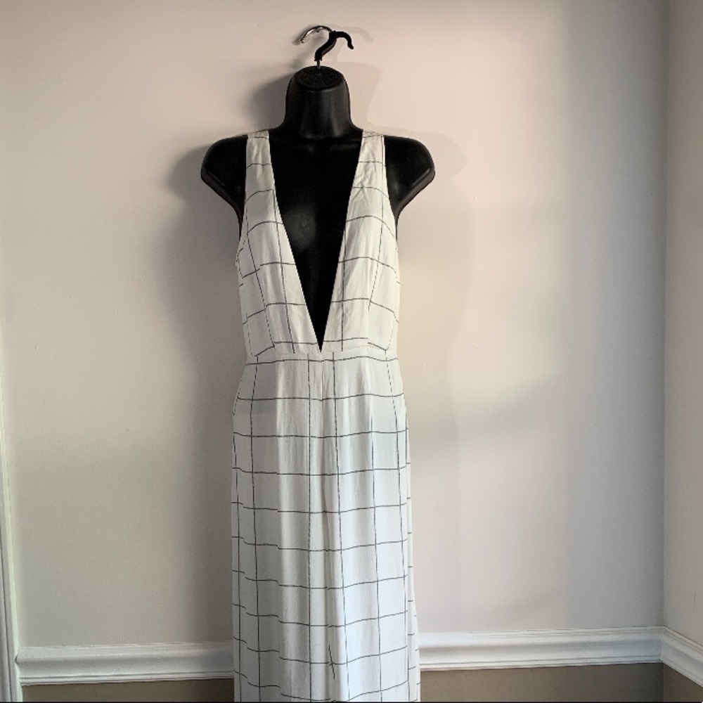 Dress - Picture 2 of 4